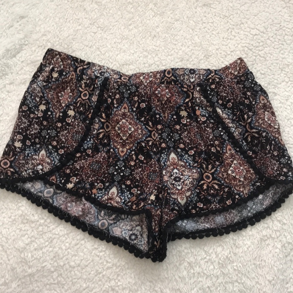 Full Tilt pattern cloth shorts